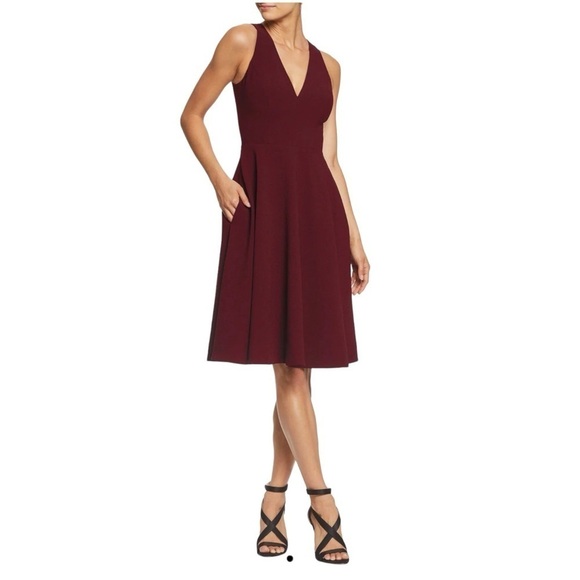 Dress the Population Dresses & Skirts - Dress The‎ Population Catalina Dress in Burgundy Small